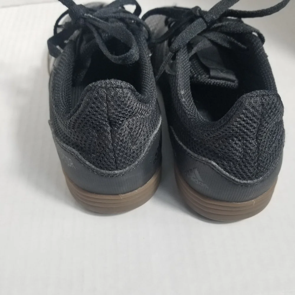 ADIDAS BOYS BLACK AND BROWN SNEAKERS SIZE 2